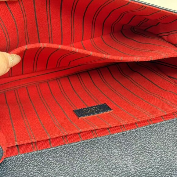 Louis Vuitton Blue Empreinte Metis Shoulder Bag - Picture 10 of 10